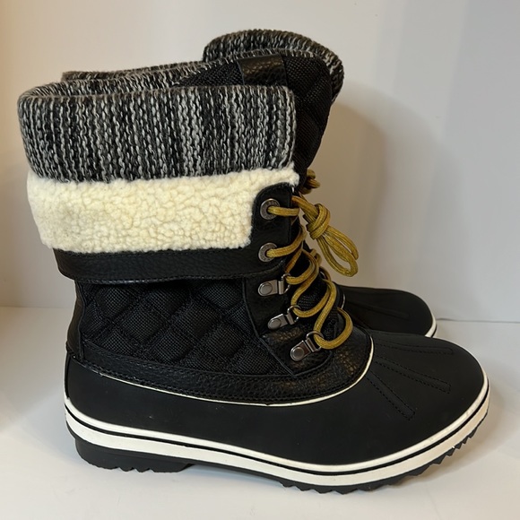 NWOT GLOWBALWIN BLACK AND WHITE WINTER BOOT SZ 10 - Picture 3 of 16